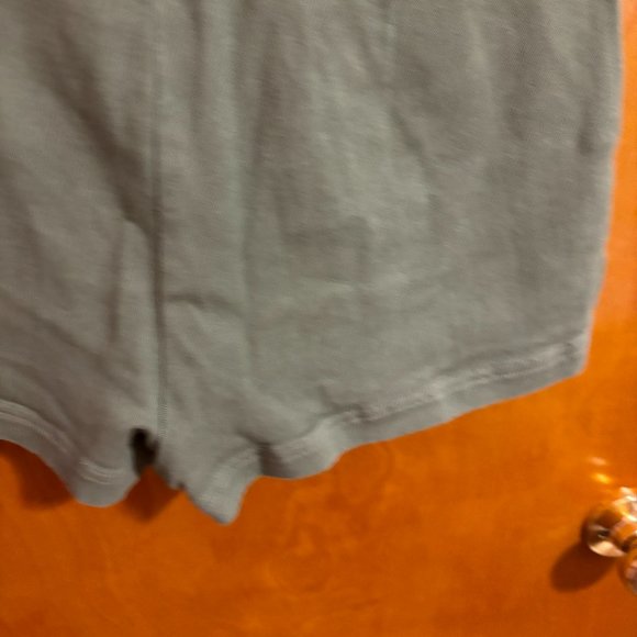 Venus Green Snap Button Shorts Size 8 - Picture 11 of 14